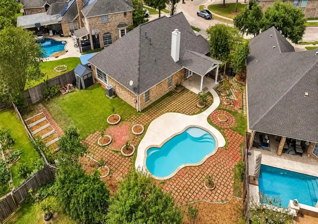 Photo 1 of Single family home for sale at 2611 Oxhill Ct, Pearland, TX 77584 | MLS# 89318041 | Listing updated on 2026-10-05