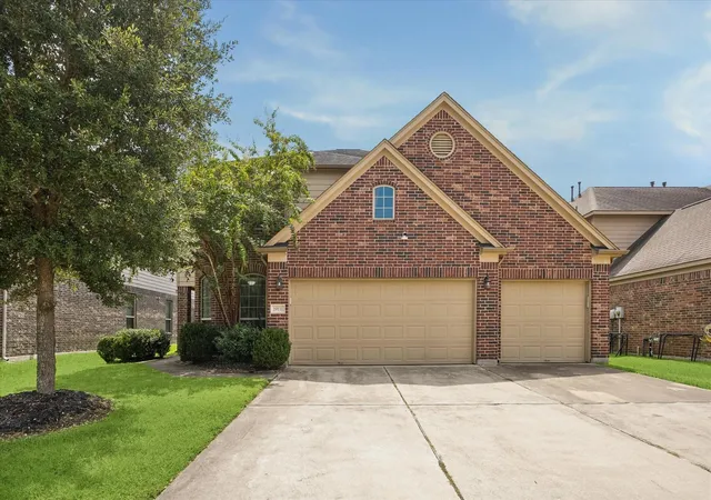 Photo 2 of Single family home for sale at 19131 Cardinal Grv Ct, Cypress, TX 77429 | MLS# 33492959 | Listing updated on 2026-09-06