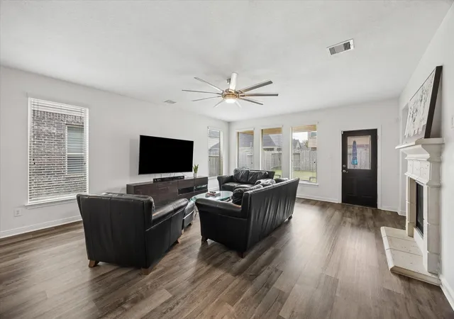 Photo 3 of Single family home for sale at 19131 Cardinal Grv Ct, Cypress, TX 77429 | MLS# 33492959 | Listing updated on 2026-09-06