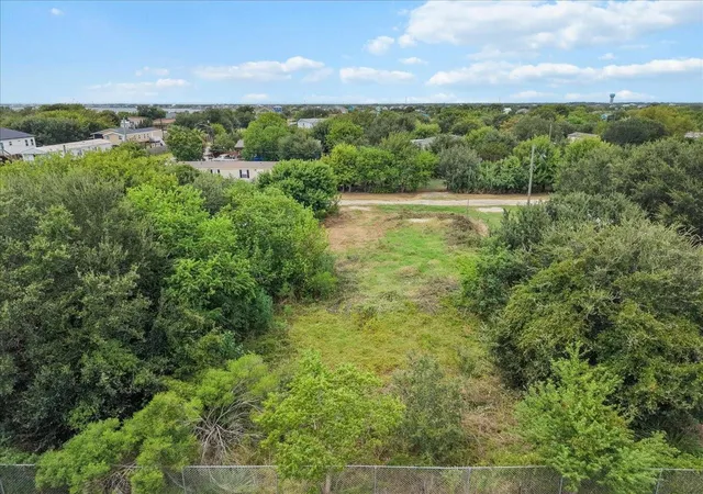 Photo 3 of Land for sale at 1047 10th Street, Dickinson, TX 77539 | MLS# 67578747 | Listing updated on 2026-09-09
