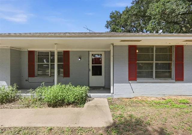 Photo 2 of Sale Pending at 1845 7th Street, Hempstead, TX 77445 | MLS# 23551903 | Listing updated on 2026-09-22