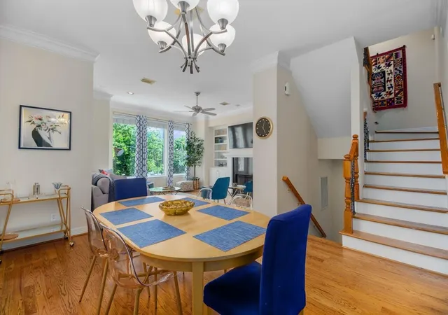 Photo 3 of Townhouse for sale at 2427 Ralph St, Houston, TX 77006 | MLS# 6490043 | Listing updated on 2026-09-05