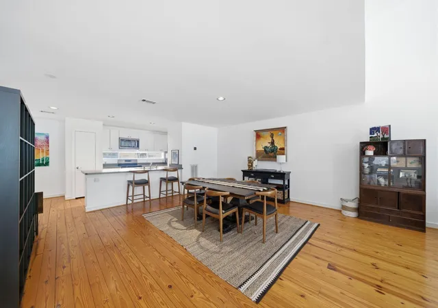 Photo 3 of Townhouse for sale at 1612 Drew St, Houston, TX 77004 | MLS# 46125998 | Listing updated on 2026-09-09