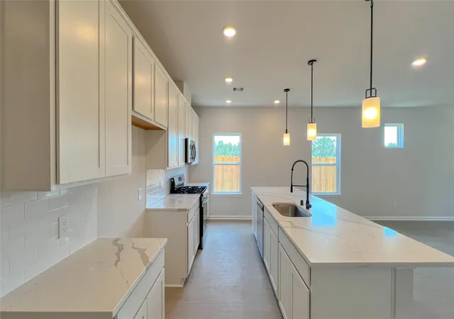 Photo 3 of Single family home for sale at 39517 Yellow Bill Ct, Magnolia, TX 77354 | MLS# 84338549 | Listing updated on 2026-10-06