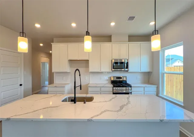 Photo 3 of Single family home for sale at 39517 Yellow Bill Ct, Magnolia, TX 77354 | MLS# 84338549 | Listing updated on 2026-10-06