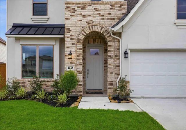 Photo 3 of Single family home for sale at 2808 Gran Castillo Dr, La Marque, TX 77568 | MLS# 52950547 | Listing updated on 2026-09-18