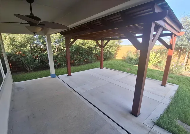 Photo 3 of Single family home for sale at 1279 Thornbird Trl, Sealy, TX 77474 | MLS# 59757929 | Listing updated on 2026-10-08