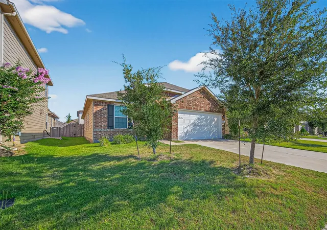 Photo 2 of Single family home for sale at 1830 Cormorant Crescent, Missouri City, TX 77489 | MLS# 23797323 | Listing updated on 2026-09-12