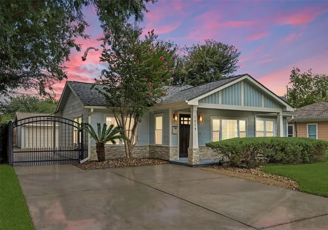 Photo 1 of Sale Pending at 1614 Wakefield Dr, Houston, TX 77018 | MLS# 77780413 | Listing updated on 2026-09-17