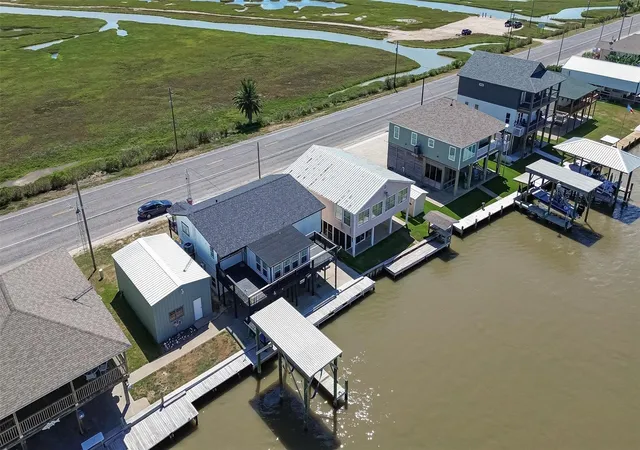 Photo 3 of Single family home for sale at 3220 Fm 2031, Matagorda, TX 77457 | MLS# 31852960 | Listing updated on 2026-09-23