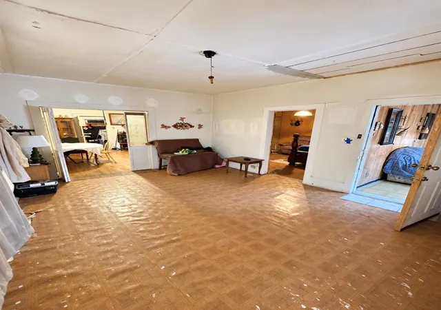 Photo 3 of Single family home for sale at 3317 Pease St, Houston, TX 77003 | MLS# 72443915 | Listing updated on 2026-09-25