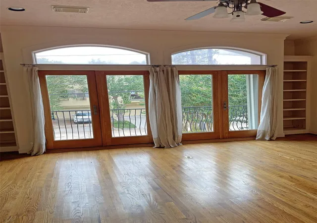 Photo 3 of Sale Pending at 4212 Purdue St, Houston, TX 77005 | MLS# 52379994 | Listing updated on 2026-09-14