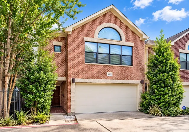 Photo 1 of Single family home for sale at 3645 Main Plz Dr, Houston, TX 77025 | MLS# 66236988 | Listing updated on 2026-09-15