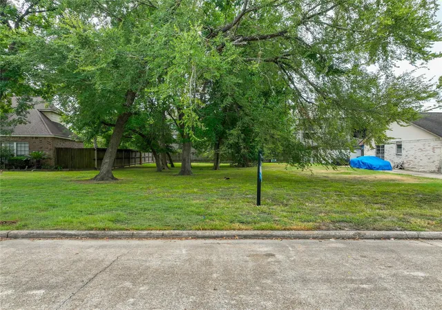 Photo 1 of Land for sale at 5307 Oak Cvs Dr, Houston, TX 77091 | MLS# 7905667 | Listing updated on 2026-09-15