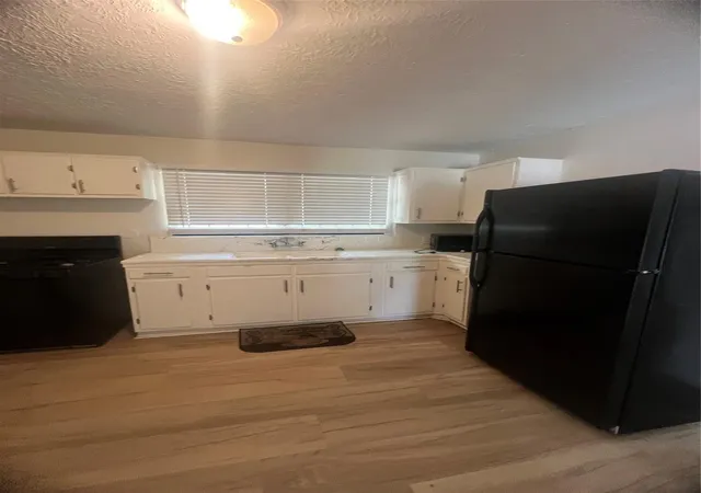 Photo 3 of Single family home for sale at 5715 Westover St, Houston, TX 77033 | MLS# 78942942 | Listing updated on 2026-09-22