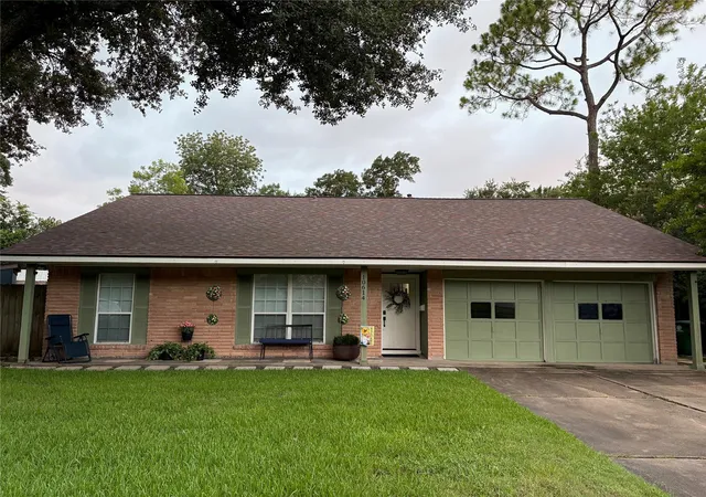 Photo 2 of Single family home for sale at 10614 Carlota Ct, Houston, TX 77096 | MLS# 48165146 | Listing updated on 2026-09-26