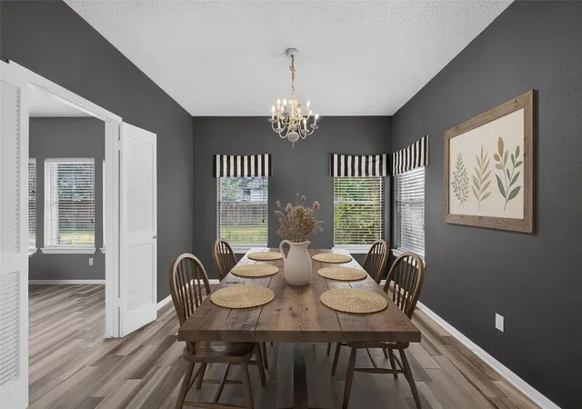 Photo 3 of Single family home for sale at 1522 Pear Brk Trl, Houston, TX 77062 | MLS# 25950216 | Listing updated on 2026-09-12
