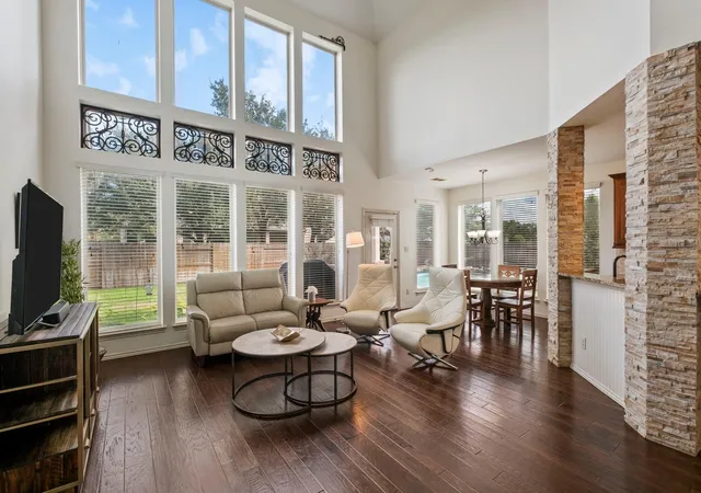 Photo 3 of Single family home for sale at 6923 Long Bay Ln, Missouri City, TX 77459 | MLS# 79368980 | Listing updated on 2026-10-10