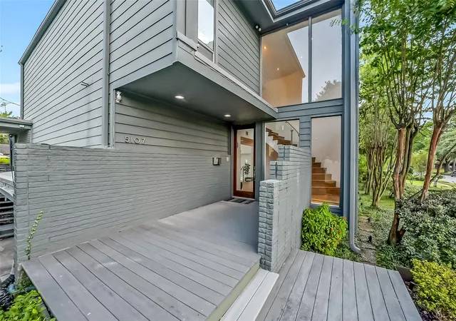 Photo 1 of Single family home for sale at 5107 Contour Pl, Houston, TX 77096 | MLS# 20990545 | Listing updated on 2026-09-21