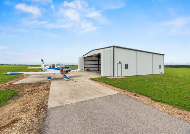 Photo 3 of Single family home for sale at 7736 Meteor Dr, Sealy, TX 77474 | MLS# 80360771 | Listing updated on 2026-09-22