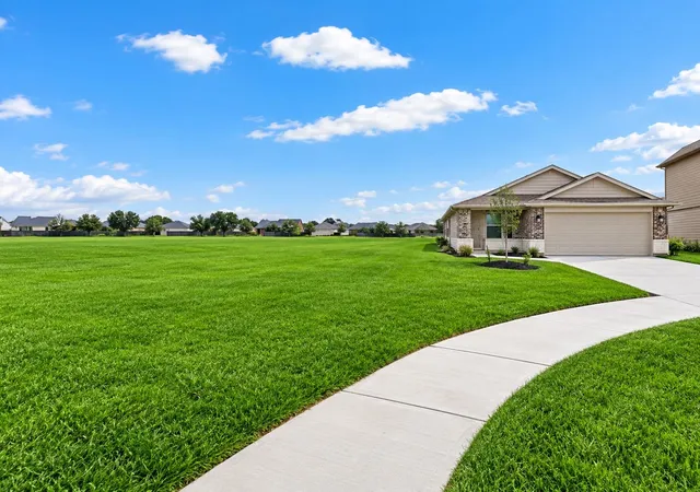 Photo 2 of Single family home for sale at 2074 Legacy Hills Dr, Houston, TX 77067 | MLS# 18228096 | Listing updated on 2026-09-11