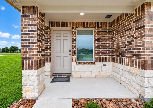 Photo 4 of Single family home for sale at 2074 Legacy Hills Dr, Houston, TX 77067 | MLS# 18228096 | Listing updated on 2026-09-11