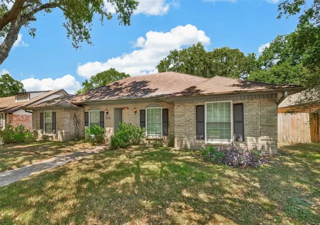 Photo 3 of Single family home for sale at 15718 Tumbling Rapids Dr, Houston, TX 77084 | MLS# 17911117 | Listing updated on 2026-09-01