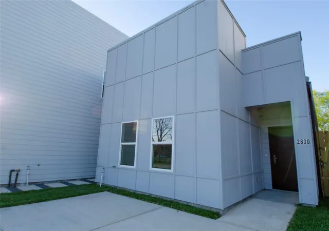 Photo 3 of Single family home for sale at 2830 Mansfield St, Houston, TX 77091 | MLS# 13968388 | Listing updated on 2026-09-24