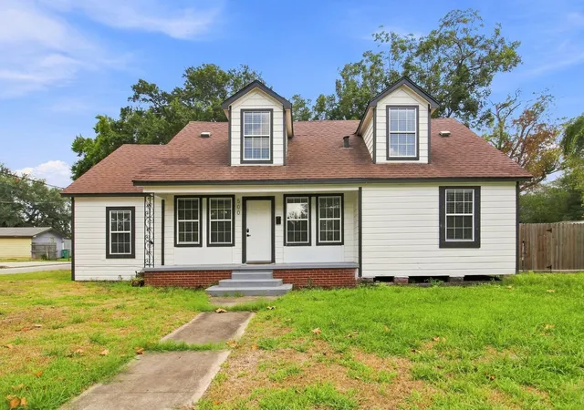 Photo 1 of Single family home for sale at 500 Ruth St, Baytown, TX 77520 | MLS# 73382046 | Listing updated on 2026-09-11