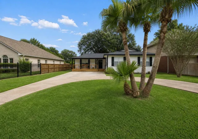 Photo 1 of Single family home for sale at 8205 Arrowhead Ln, Houston, TX 77075 | MLS# 26138181 | Listing updated on 2026-09-15
