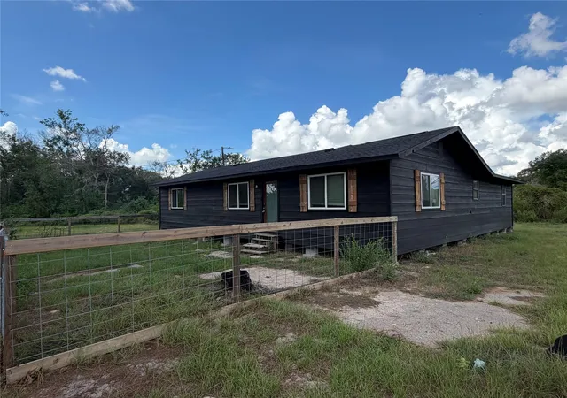 Photo 3 of Single family home for sale at 24704 Dublin St, Hempstead, TX 77445 | MLS# 4257386 | Listing updated on 2026-09-22