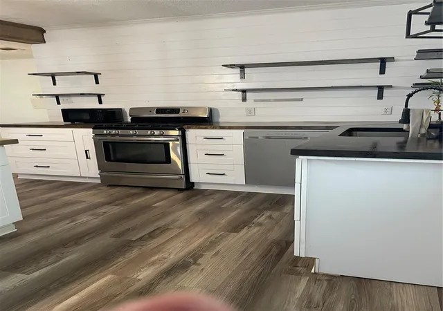 Photo 3 of Single family home for sale at 119 E Cleveland St, Baytown, TX 77520 | MLS# 78076945 | Listing updated on 2026-09-11
