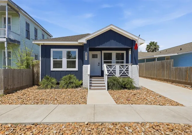 Photo 1 of Single family home for sale at 1804 Ursuline St, Galveston, TX 77550 | MLS# 4084826 | Listing updated on 2026-09-20