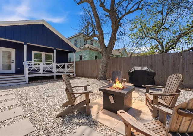 Photo 3 of Single family home for sale at 1804 Ursuline St, Galveston, TX 77550 | MLS# 4084826 | Listing updated on 2026-09-20