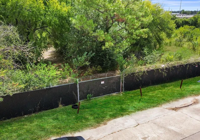 Photo 4 of Land for sale at 10403 Forum Park Dr, Houston, TX 77036 | MLS# 63210948 | Listing updated on 2026-09-23
