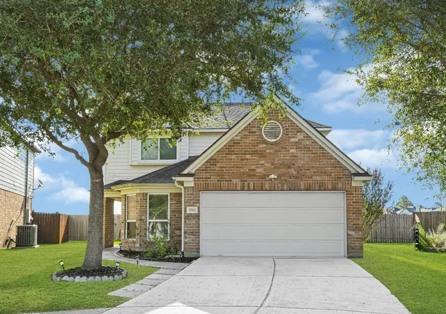 Photo 2 of Sale Pending at 17802 Yellow Birch Trl, Humble, TX 77346 | MLS# 8789045 | Listing updated on 2026-10-10