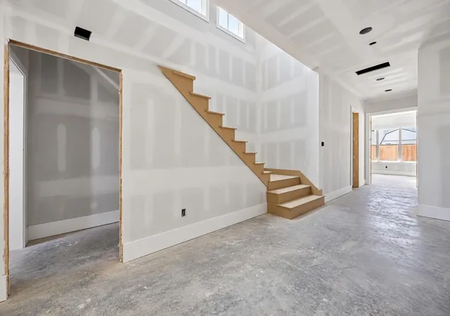 Photo 2 of Single family home for sale at 1335 Gardenia Dr, Houston, TX 77018 | MLS# 28083697 | Listing updated on 2026-10-04