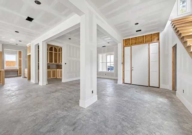 Photo 3 of Single family home for sale at 1335 Gardenia Dr, Houston, TX 77018 | MLS# 28083697 | Listing updated on 2026-10-04