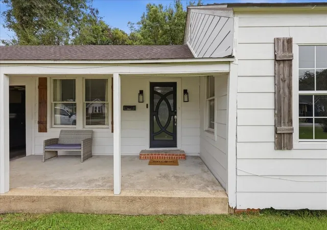 Photo 2 of Sale Pending at 2509 Ave D, Nederland, TX 77627 | MLS# 96015859 | Listing updated on 2026-09-17