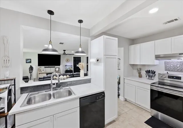 Photo 4 of Sale Pending at 2509 Ave D, Nederland, TX 77627 | MLS# 96015859 | Listing updated on 2026-09-17