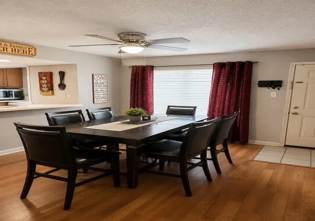 Listing Photo 2 - Condo for sale in building located at 781 Country Pl Dr, Houston, TX 77079 - Unit #2032