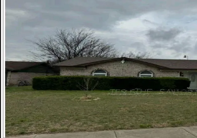 Photo 1 of Single family home for sale at 331 Springwillow Rd, Burleson, TX 76028 | MLS# 93841036 | Listing updated on 2026-09-17