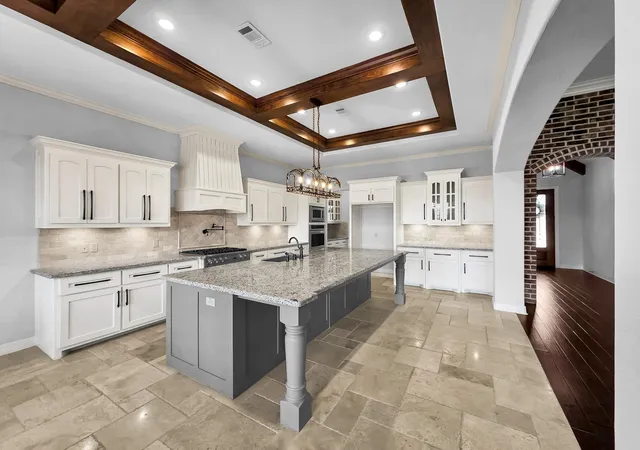 Photo 2 of Single family home for sale at 302 Spring Brk Ct, Lumberton, TX 77657 | MLS# 34574953 | Listing updated on 2026-09-20