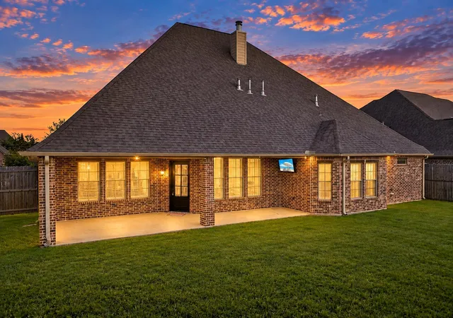 Photo 4 of Single family home for sale at 302 Spring Brk Ct, Lumberton, TX 77657 | MLS# 34574953 | Listing updated on 2026-09-20