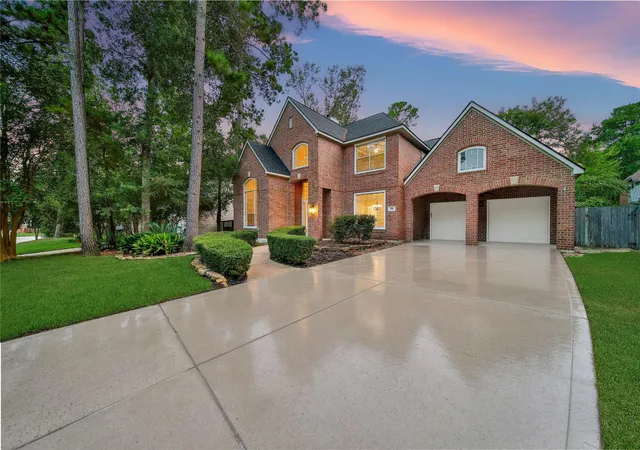 Photo 4 of Sale Pending at 15 Petalcup Pl, Spring, TX 77381 | MLS# 17756069 | Listing updated on 2026-09-13