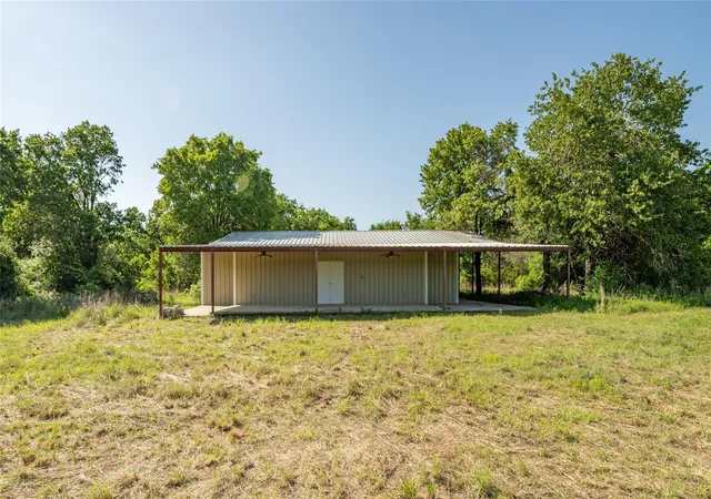 Photo 3 of Single family home for sale at 2485 County Rd 258, Cameron, TX 76520 | MLS# 11678269 | Listing updated on 2026-09-12
