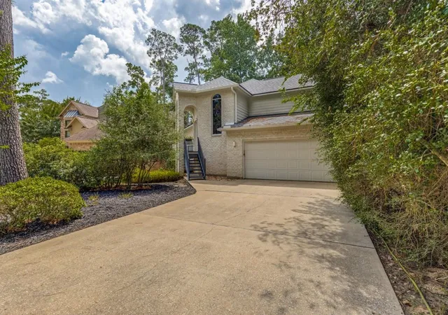 Photo 2 of Single family home for sale at 13455 Greenbrier Dr, Montgomery, TX 77356 | MLS# 34406319 | Listing updated on 2026-09-15
