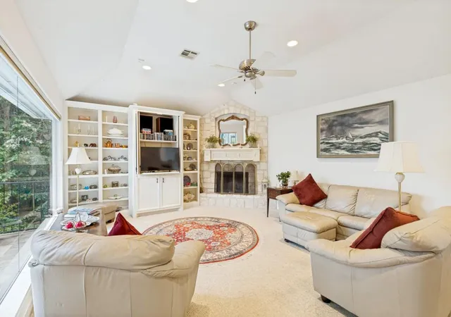 Photo 4 of Single family home for sale at 13455 Greenbrier Dr, Montgomery, TX 77356 | MLS# 34406319 | Listing updated on 2026-09-15