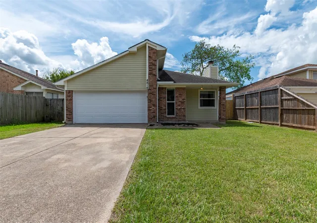 Single family home for sale at 4814 Big Reef Dr, Bacliff, TX 77518 | MLS# 59907569