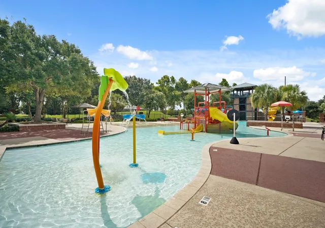 Photo 43 of Sale Pending at 2206 Ascot Ln, Sugar Land, TX 77479 | MLS# 60228331 | Listing updated on 2026-10-06
